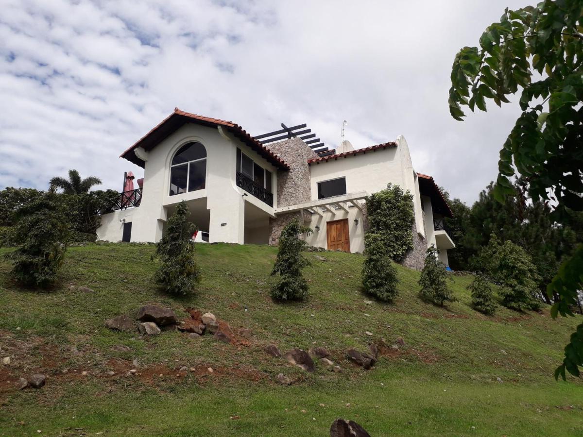 Hawk'S Nest Bed & Breakfast La Laguna de San Carlos Exterior foto