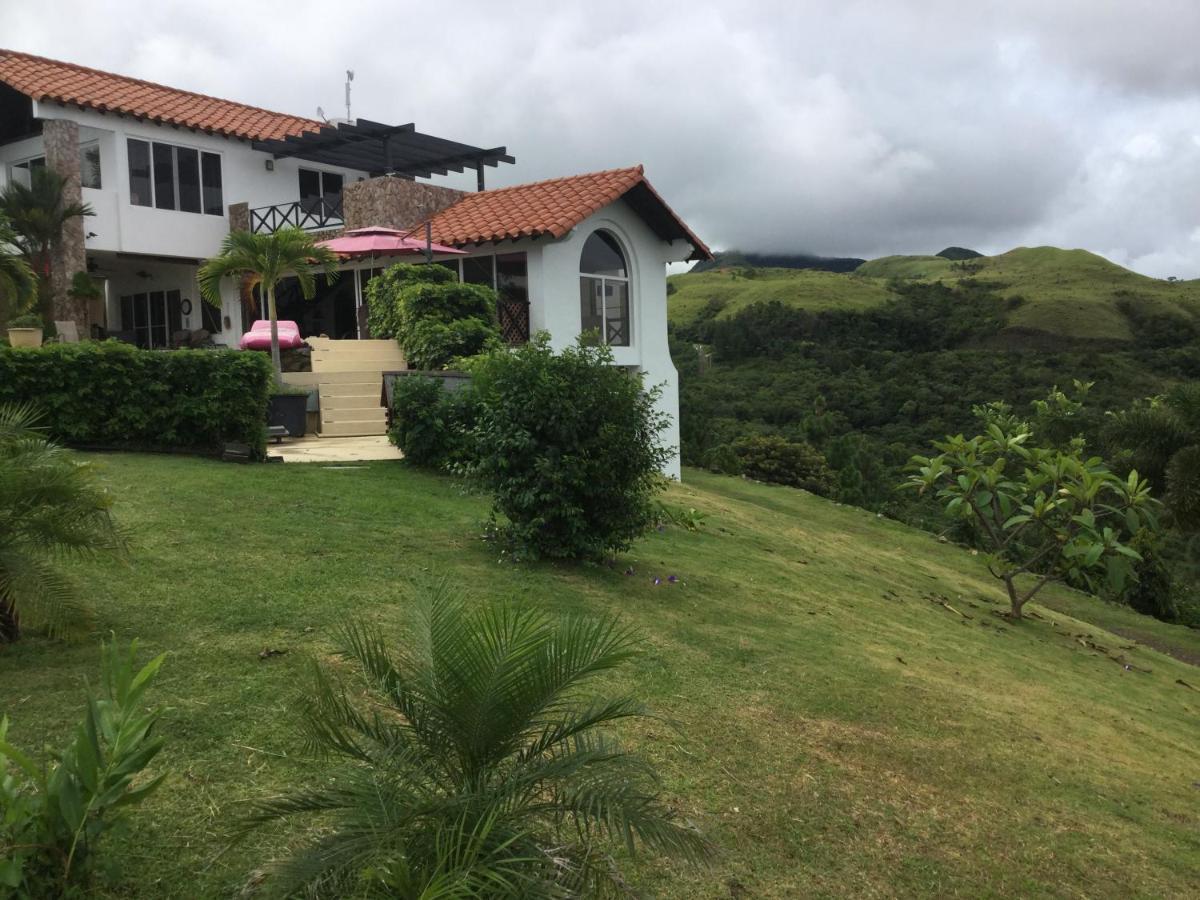 Hawk'S Nest Bed & Breakfast La Laguna de San Carlos Exterior foto
